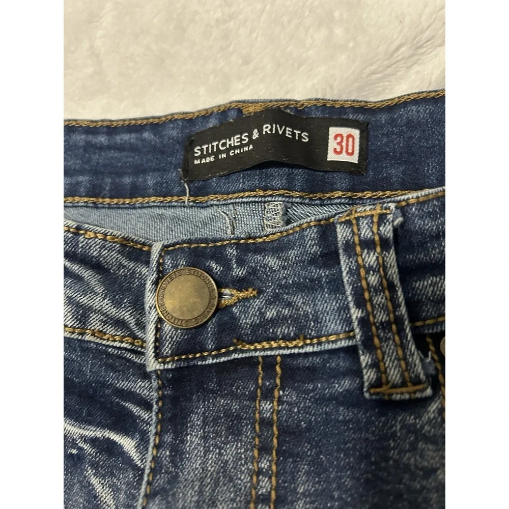 Stitches & Rivets Mens Denim Shorts Size 30 Medium Wash Embroidered Pockets Blue